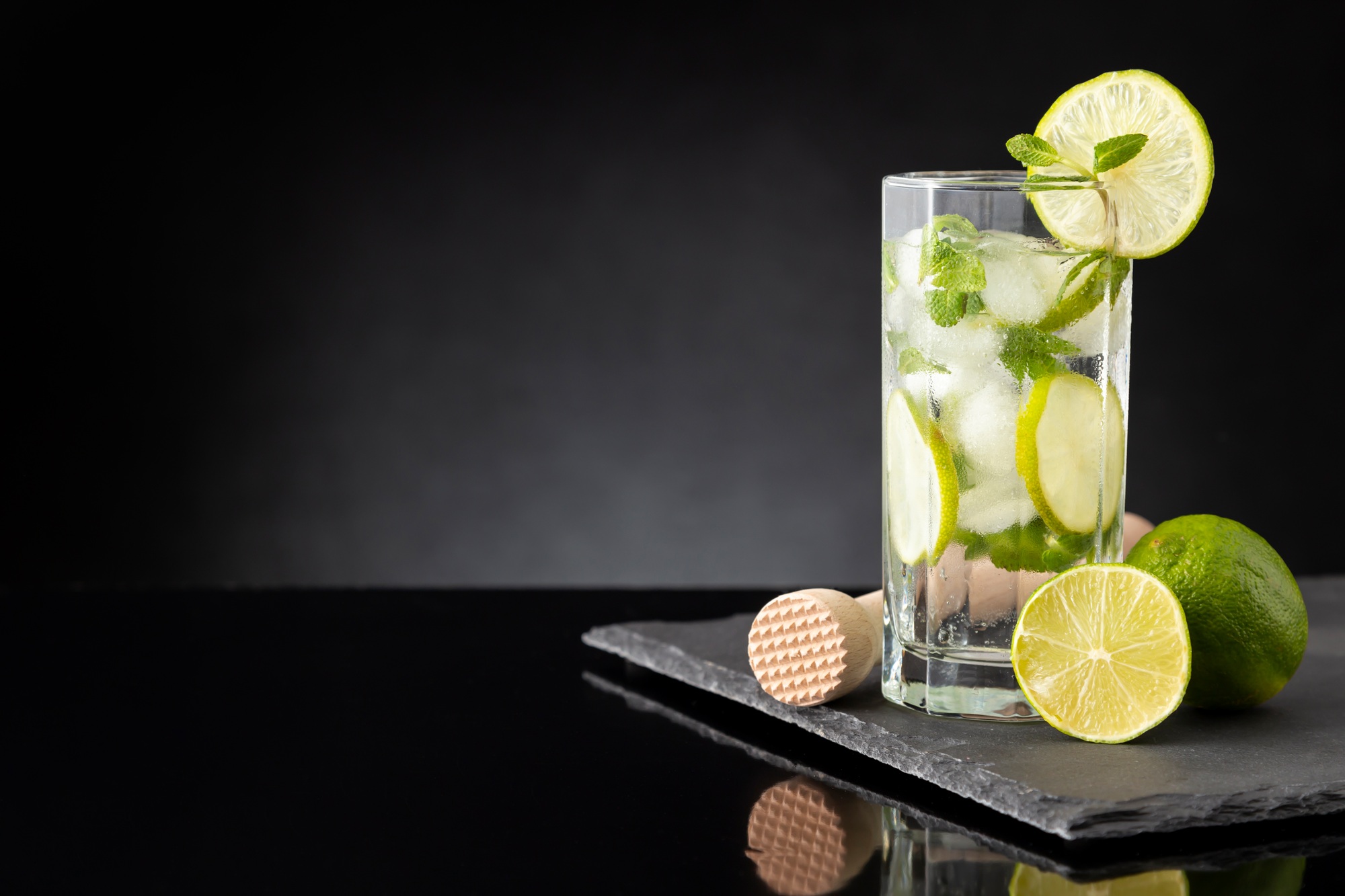 Cold mojito cocktail